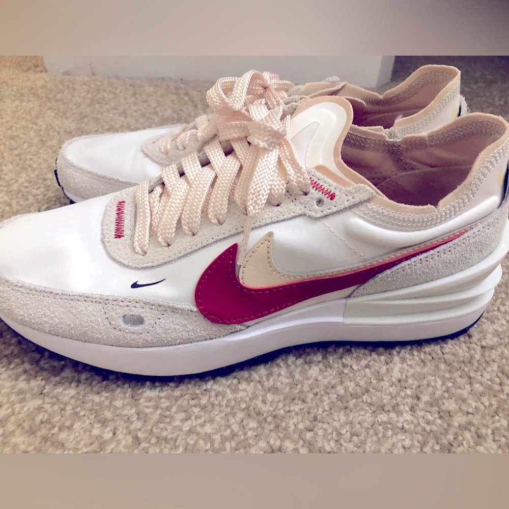 Women’s Nike Waffle One SE